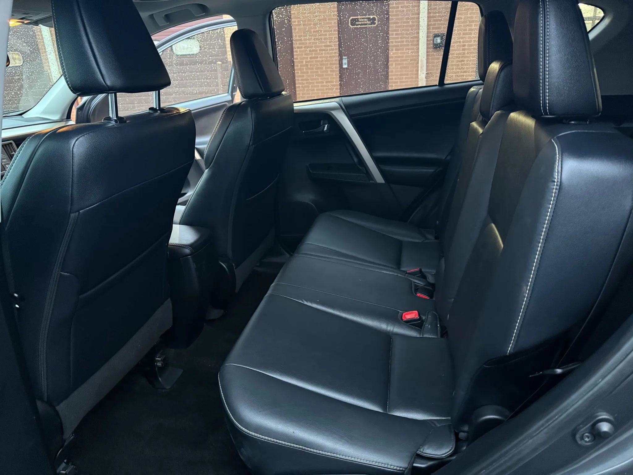 Used 2015 Toyota RAV4 Limited image 15