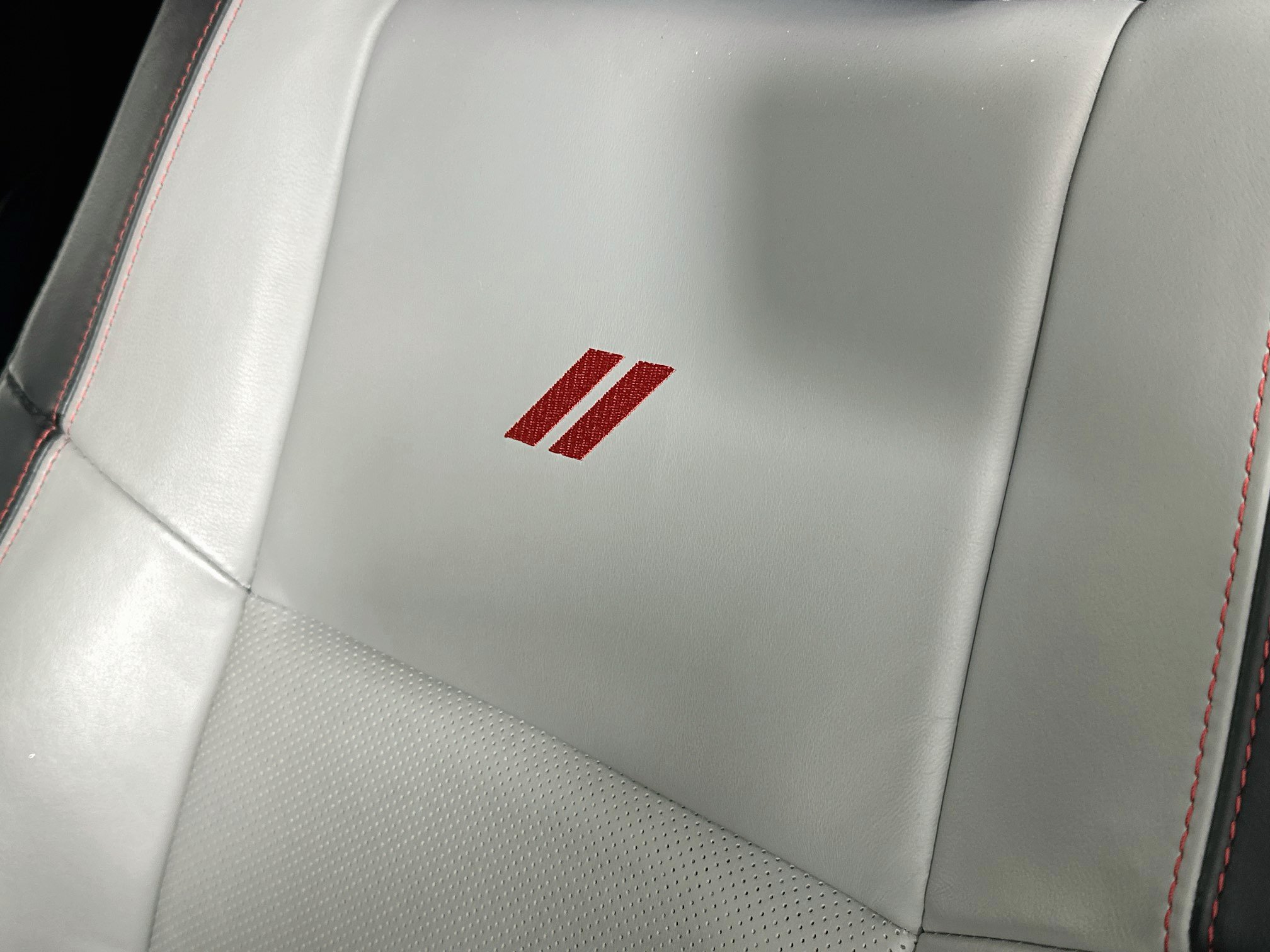 Used 2023 Dodge Durango R/T RWD image 19