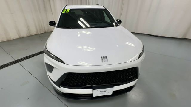 Used 2025 Buick Enclave Sport Touring image 3