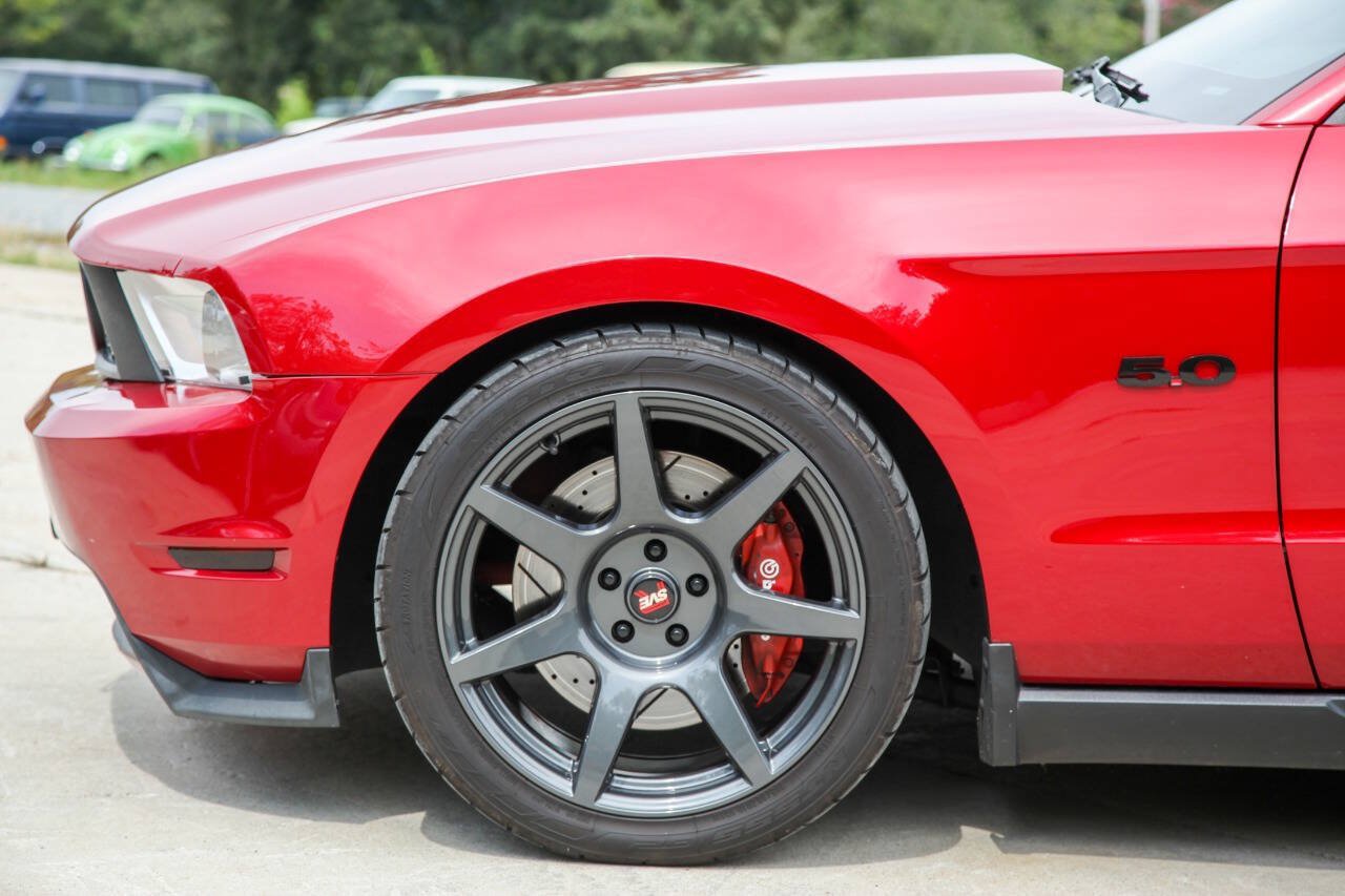 Used 2011 Ford Mustang GT Premium w/ Electronics Pkg RWD image 10