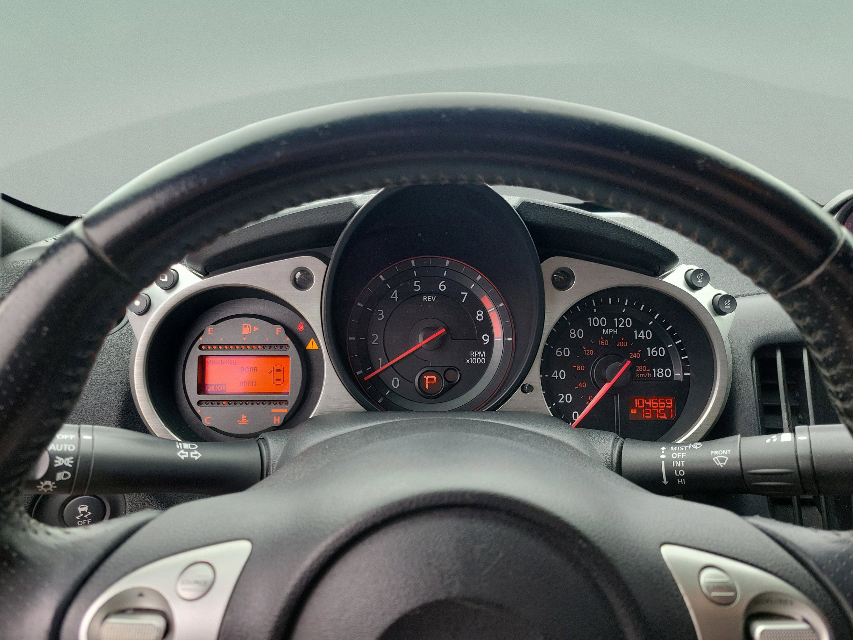 Used 2015 Nissan 370Z Coupe image 15