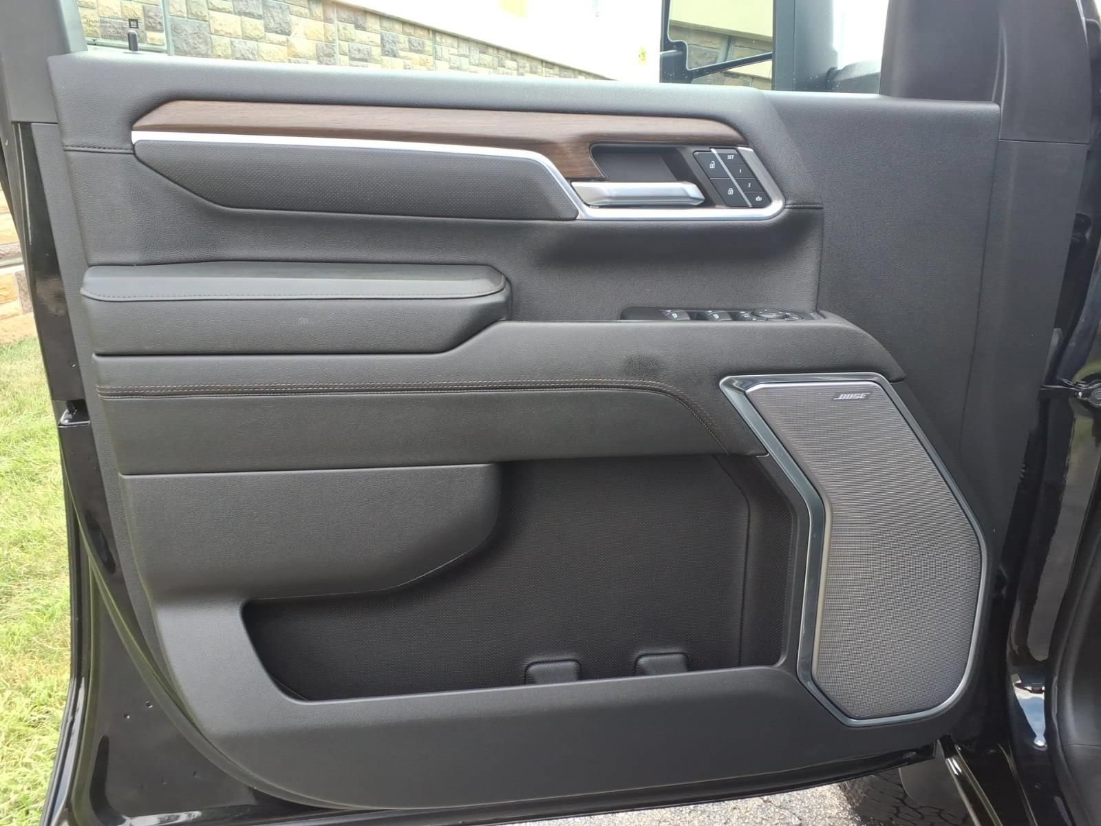Used 2024 Chevrolet Silverado 3500 High Country w/ High Country Premium Package AWD/4WD image 14