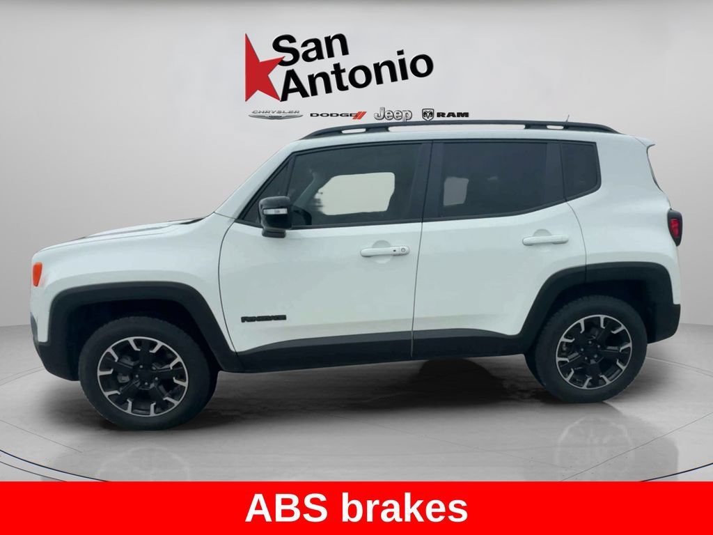 Certified 2023 Jeep Renegade Latitude AWD/4WD image 8