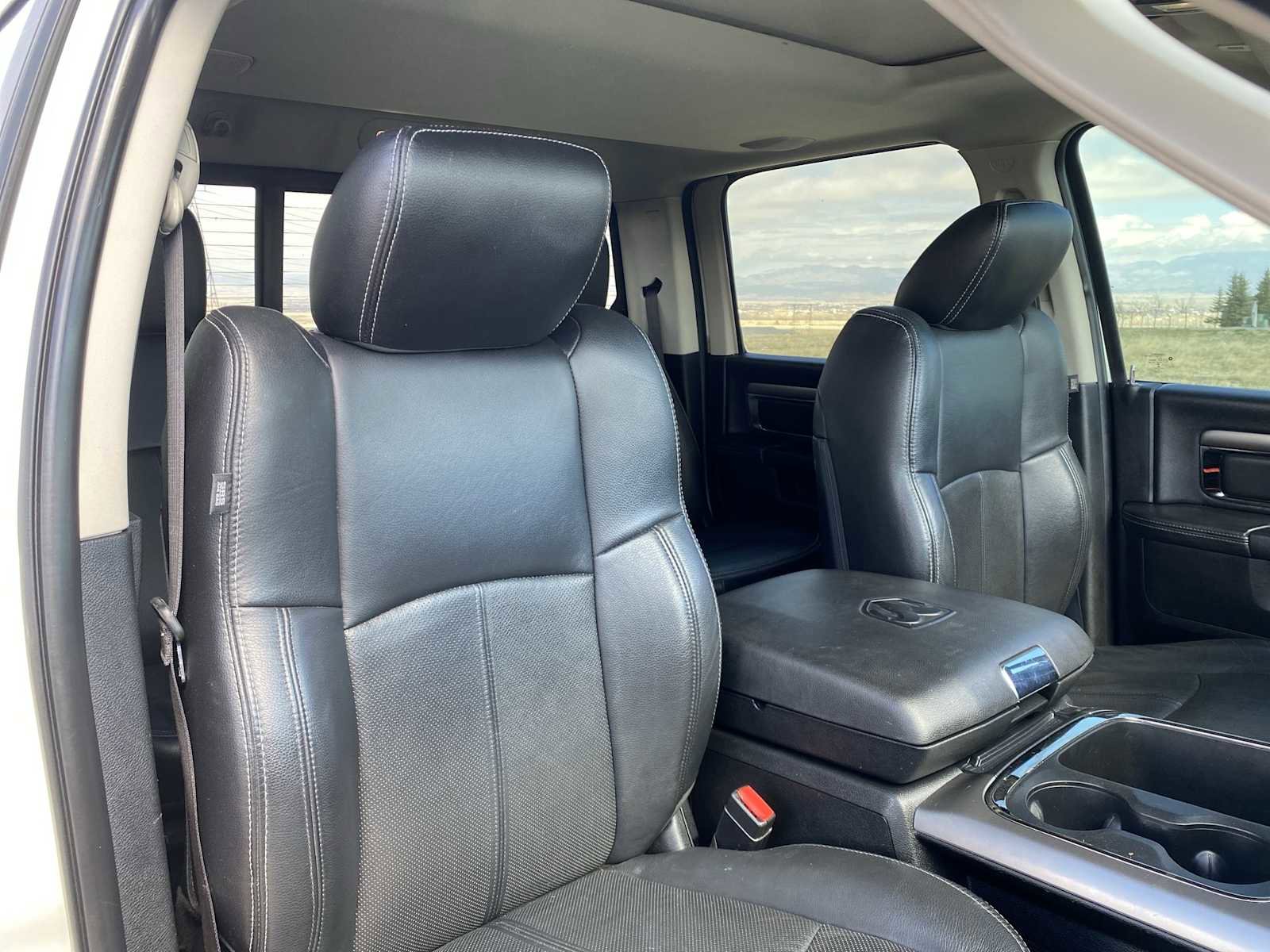 Used 2018 RAM 2500 Laramie w/ Sport Appearance Group image 18