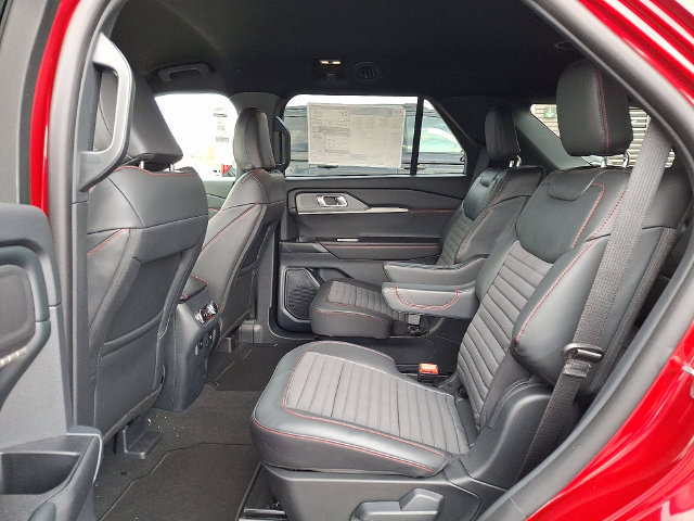 New 2026 Ford Explorer ST-Line w/ ST-Line Street Pack RWD image 5