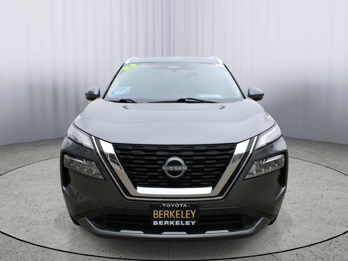 Used 2023 Nissan Rogue SL w/ SL Premium Package FWD image 3