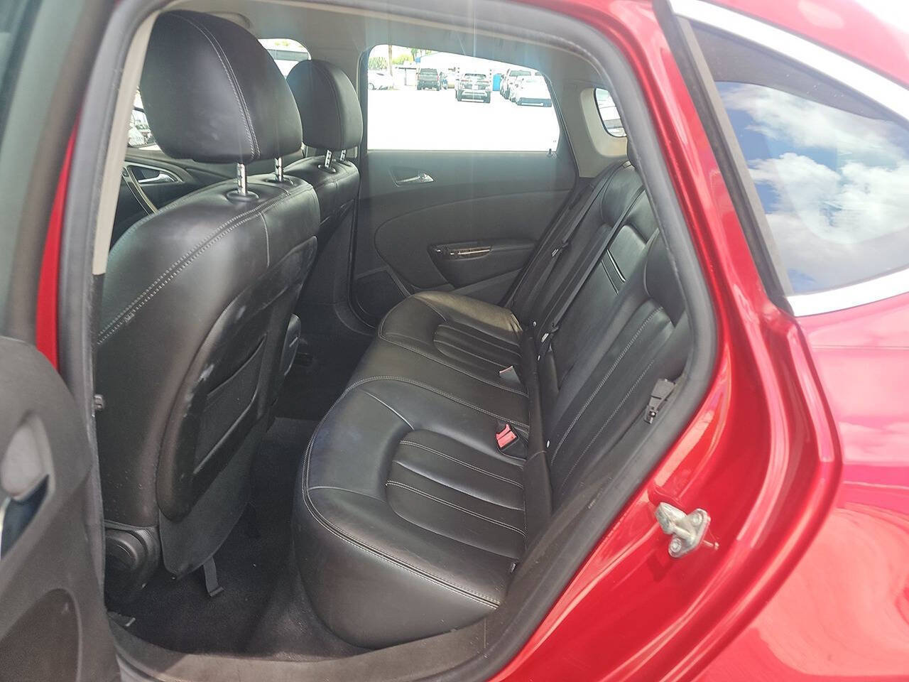 Used 2012 Buick Verano Leather FWD image 5