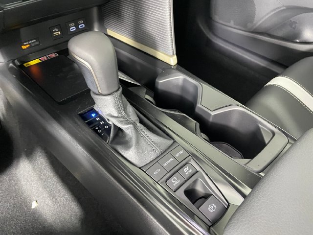 New 2026 Toyota Camry SE w/ Convenience Package FWD image 6