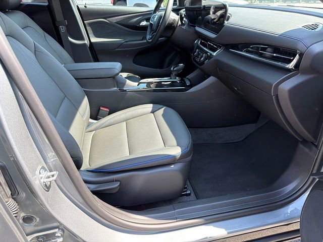 Certified 2026 Buick Envista Sport Touring w/ Convenience I Package FWD image 13