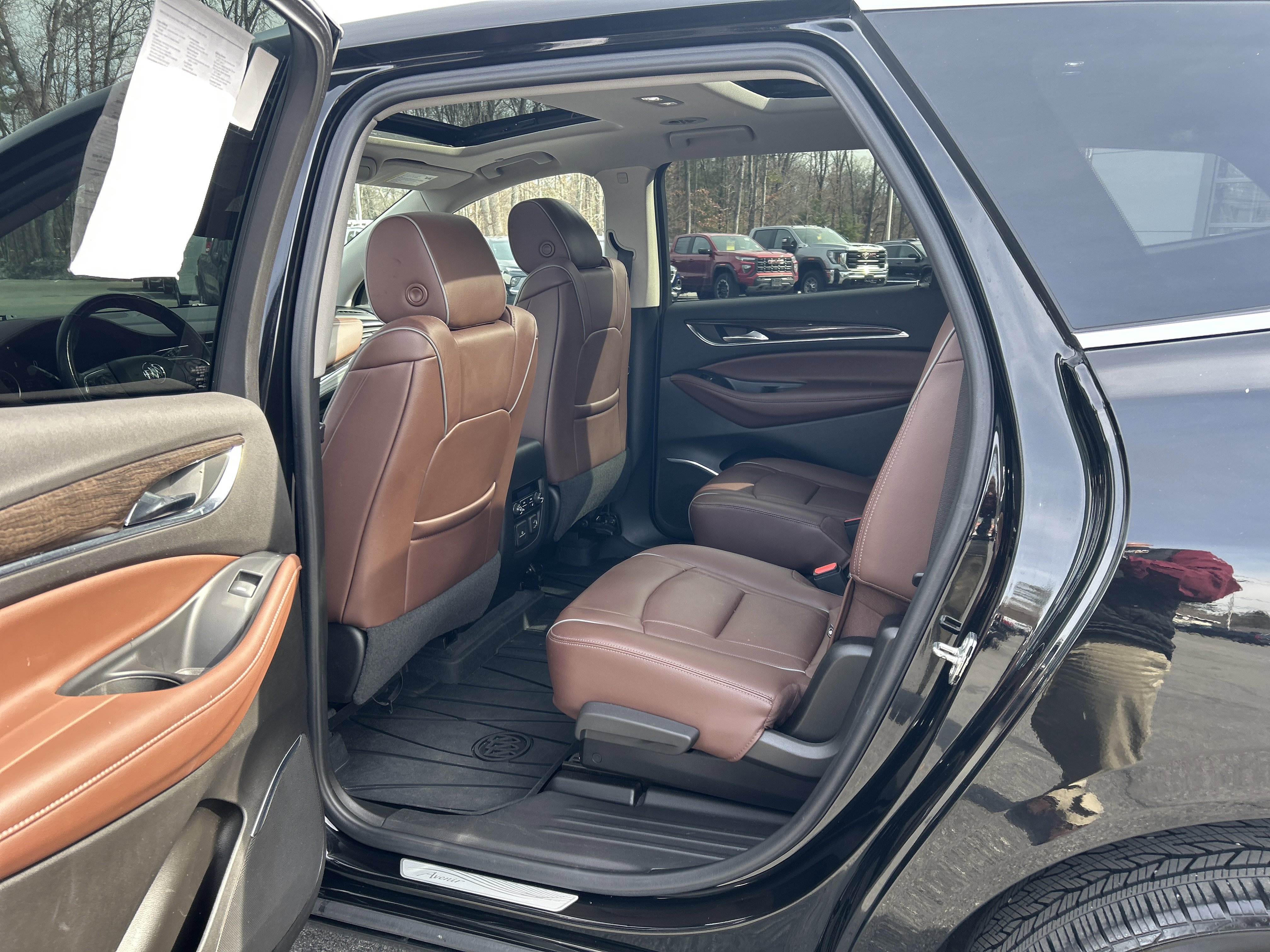 Used 2021 Buick Enclave Avenir w/ Avenir Technology Package image 15