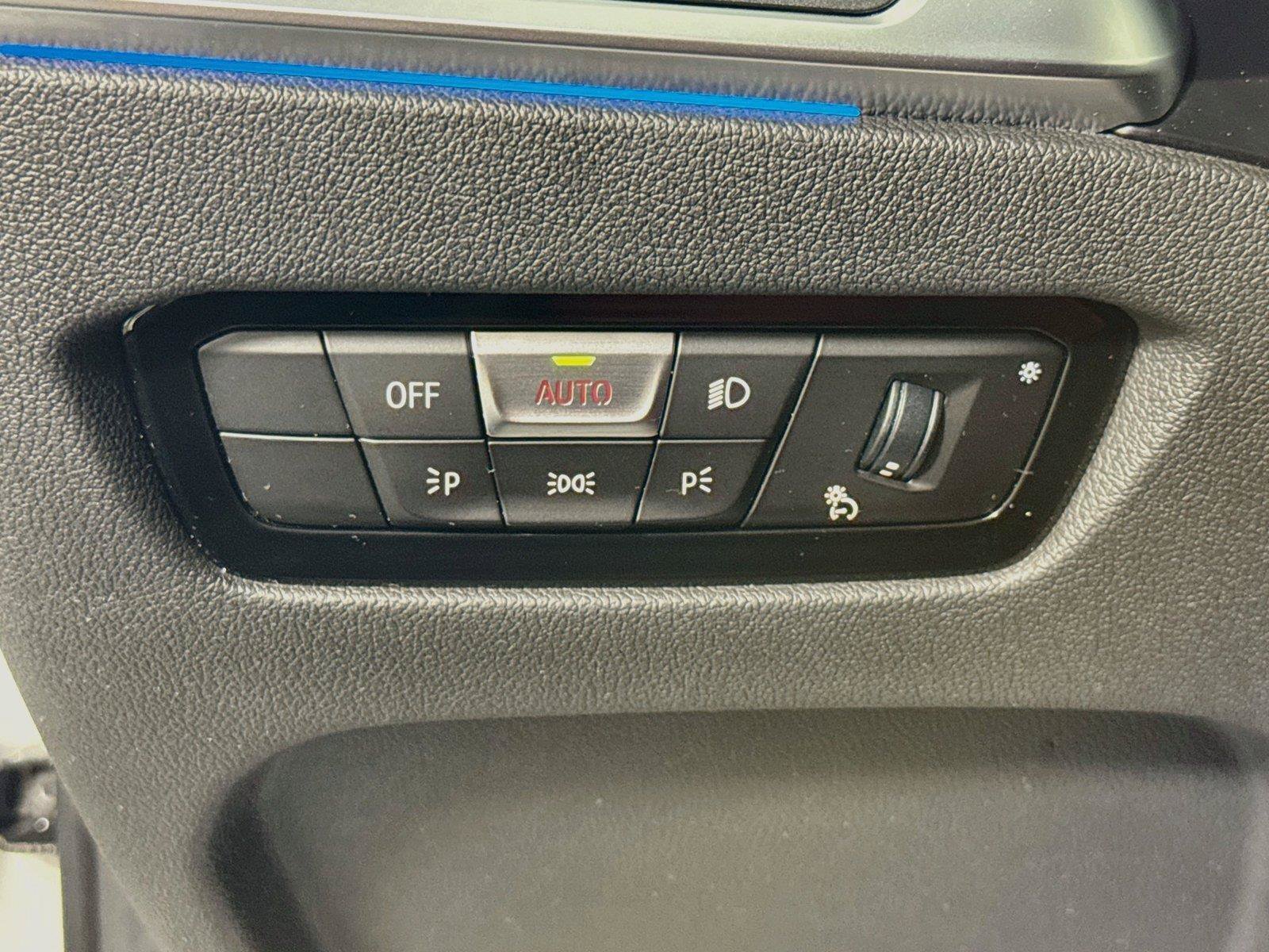 Used 2022 BMW 330e w/ Driving Assistance Package RWD image 18
