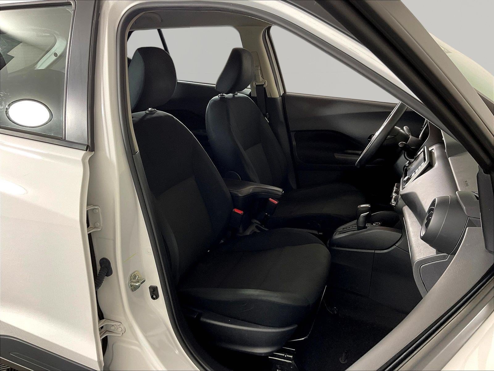 Used 2024 Nissan Kicks S FWD image 28