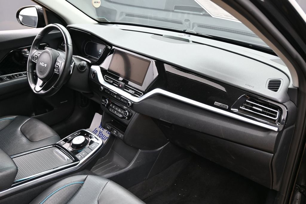 Used 2022 Kia Niro EX Premium FWD image 35