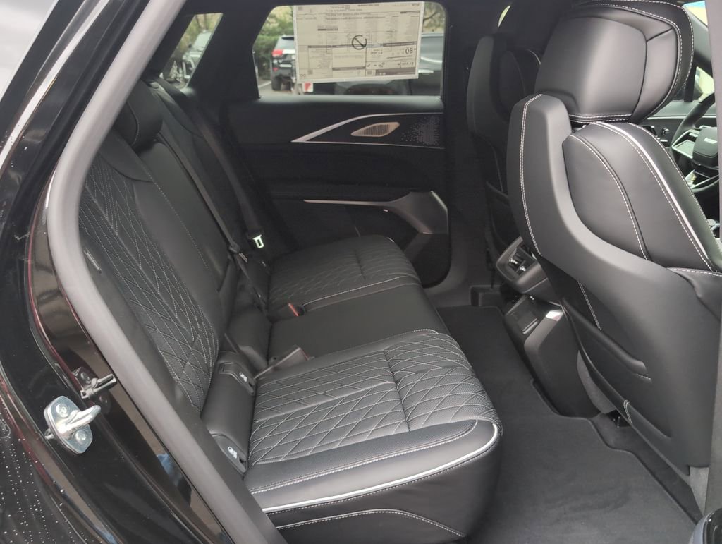 New 2026 Cadillac Lyriq V image 15