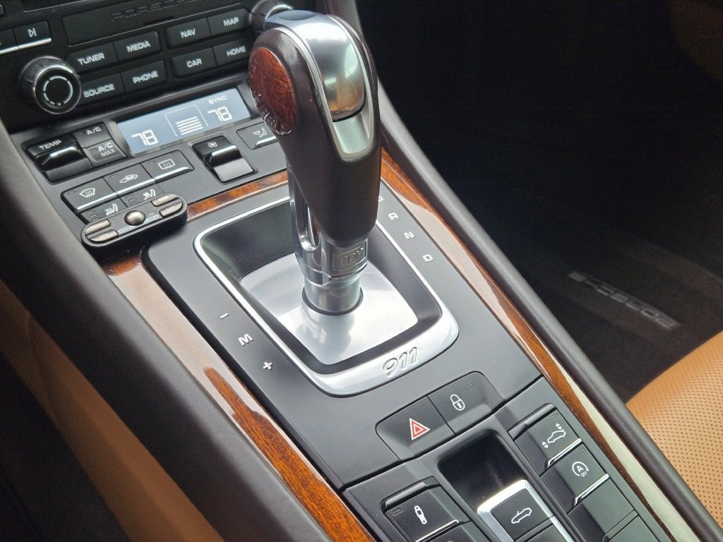 Used 2017 Porsche 911 Turbo image 23