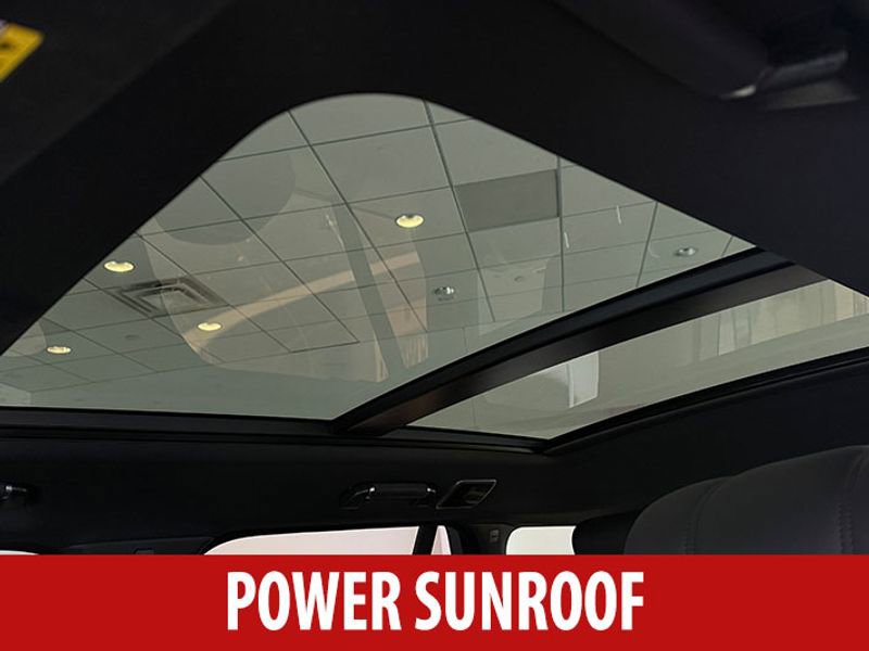 Used 2020 Land Rover Range Rover HSE image 16