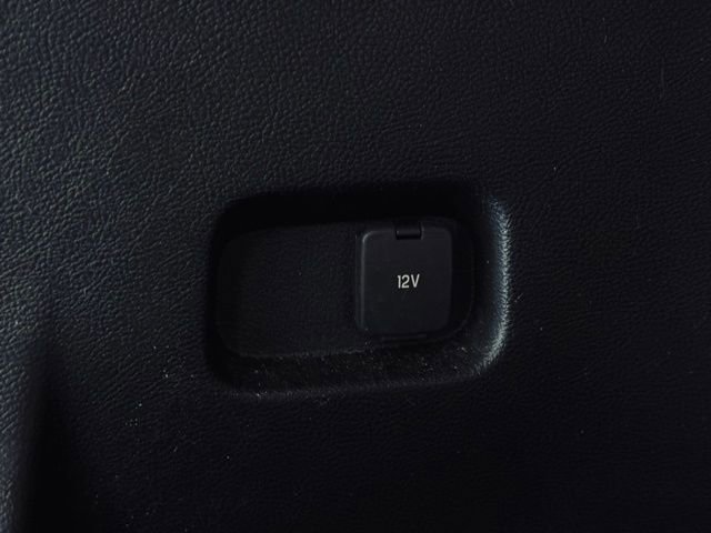 Used 2023 Ford Edge SE image 11