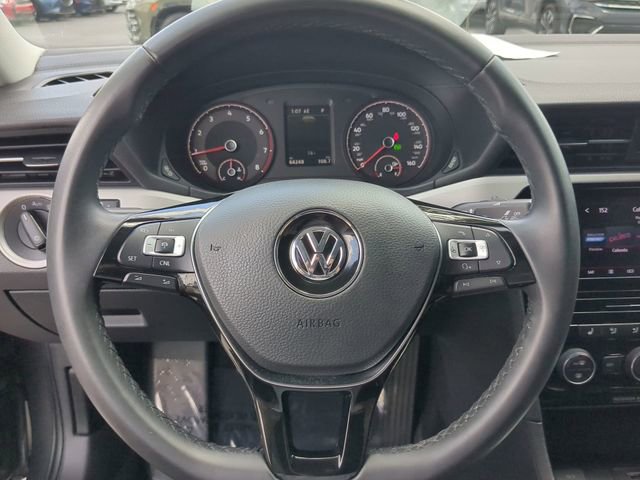 Certified 2022 Volkswagen Passat 2.0T SE FWD image 28