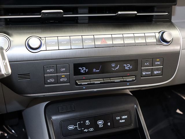 Used 2024 Hyundai Kona SEL w/ Convenience Package image 20