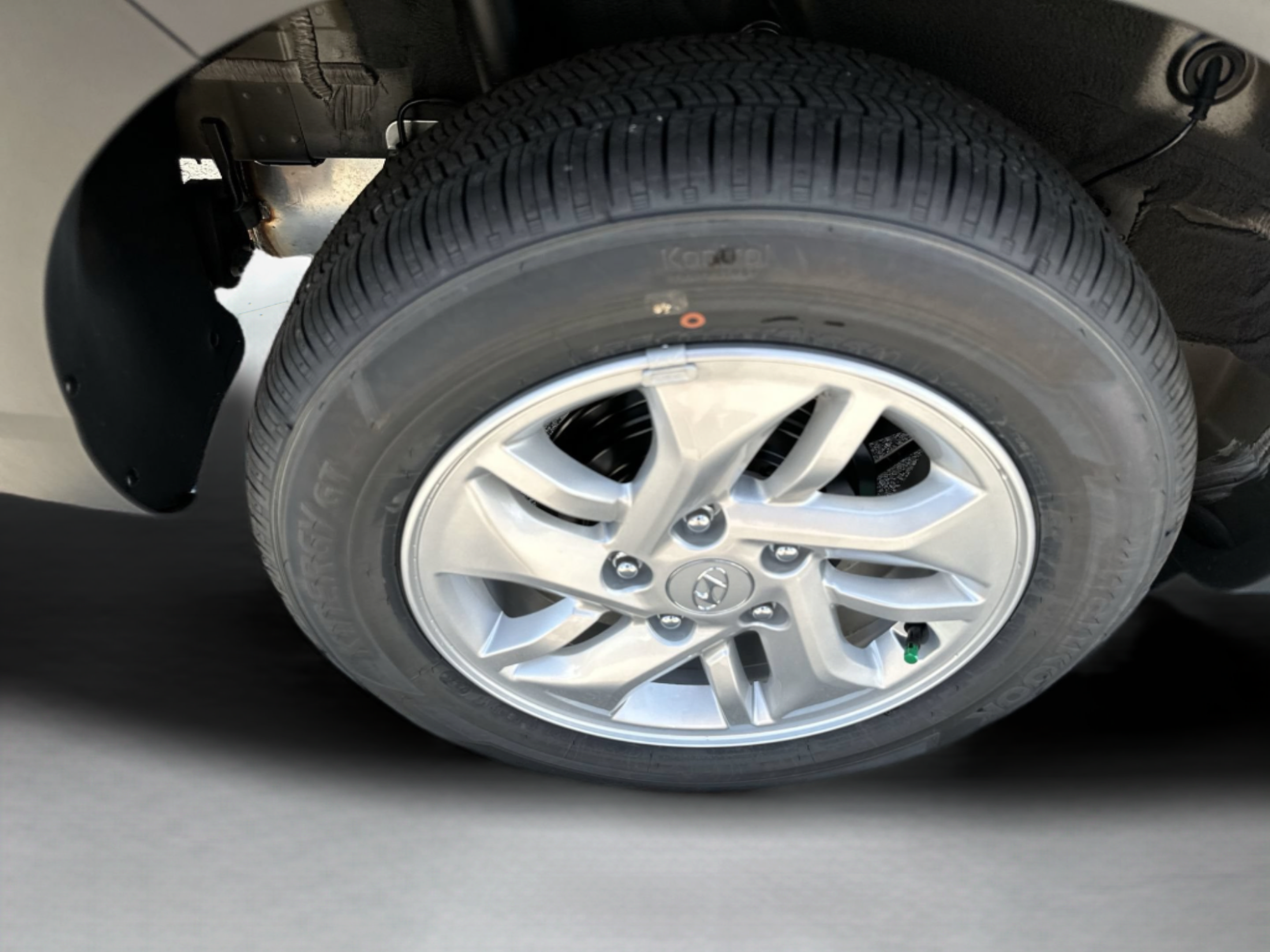 New 2026 Hyundai Venue SE FWD image 28