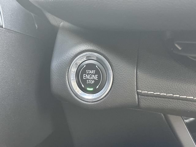 Used 2023 Buick Envision Preferred AWD/4WD image 26