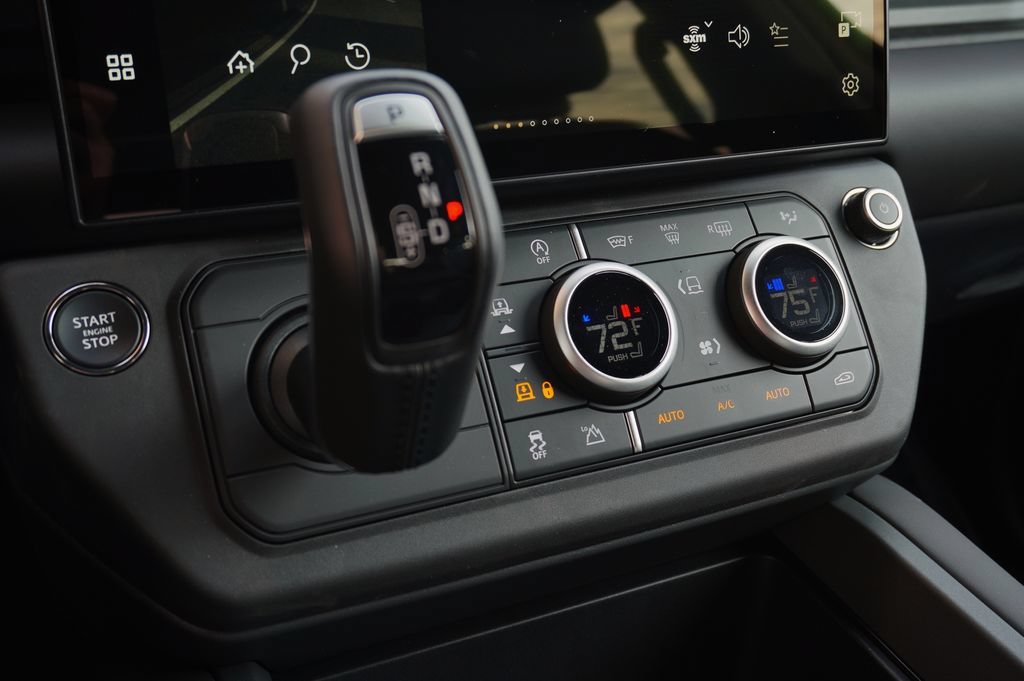 Certified 2026 Land Rover Defender 130 X-Dynamic SE AWD/4WD image 27