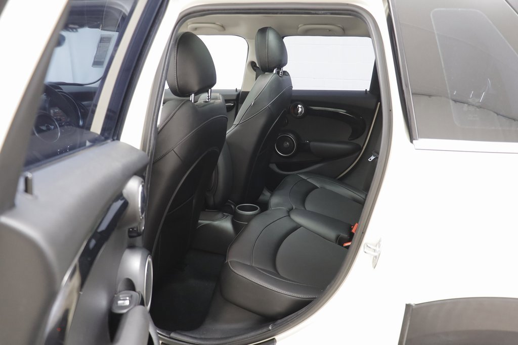 Used 2015 MINI Cooper S image 13