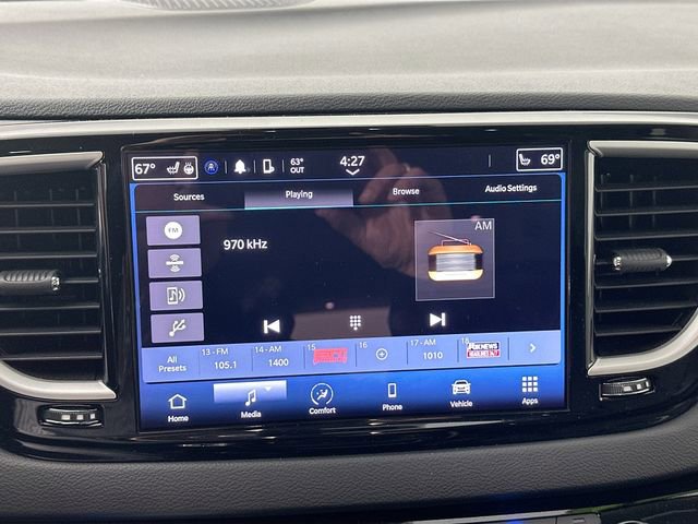 Used 2024 Chrysler Pacifica Touring-L image 12