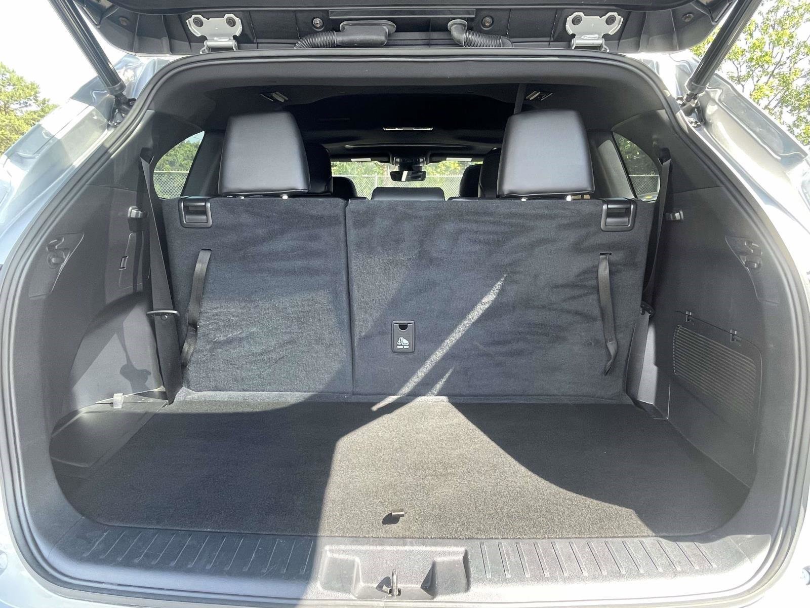 Used 2022 Toyota Highlander XSE AWD/4WD image 9