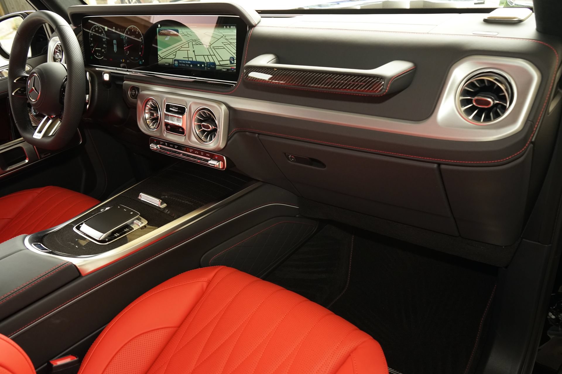 Used 2025 Mercedes-Benz G 63 AMG 4MATIC image 12