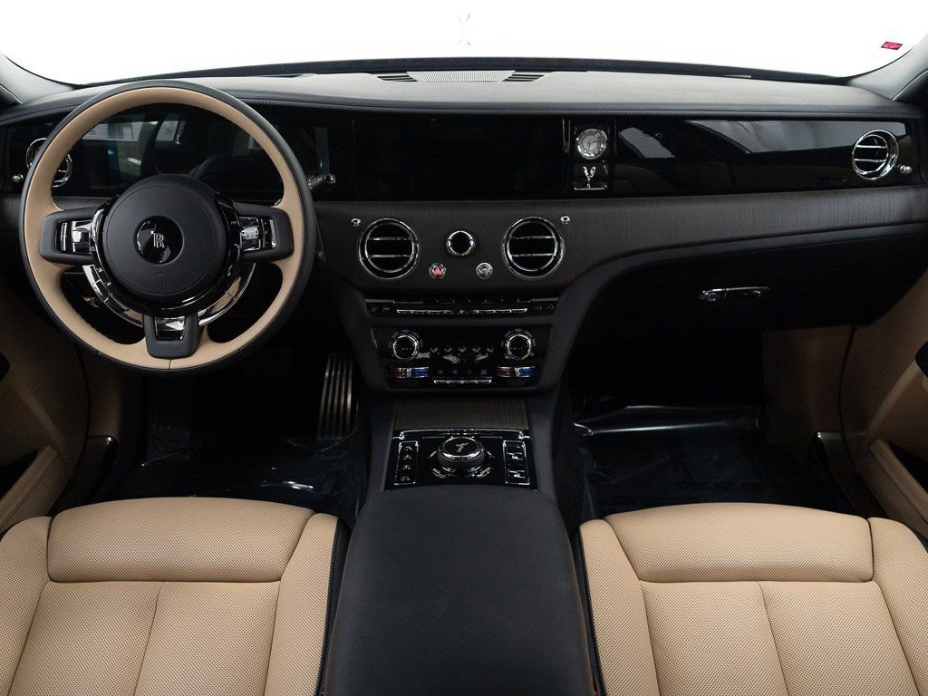 Used 2025 Rolls-Royce Ghost image 33