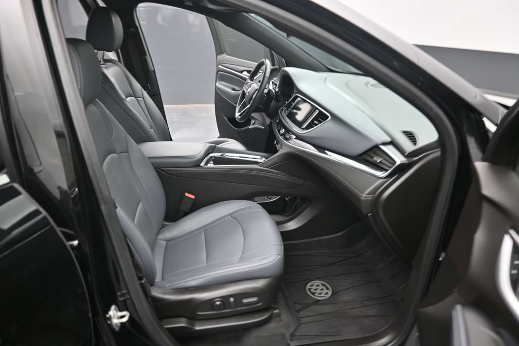 Used 2022 Buick Enclave Essence w/ LPO, Floor Liner Package AWD/4WD image 31