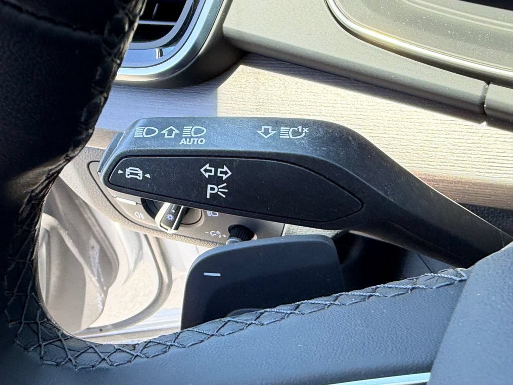 Used 2023 Audi Q5 e Premium w/ Convenience Package AWD/4WD image 38