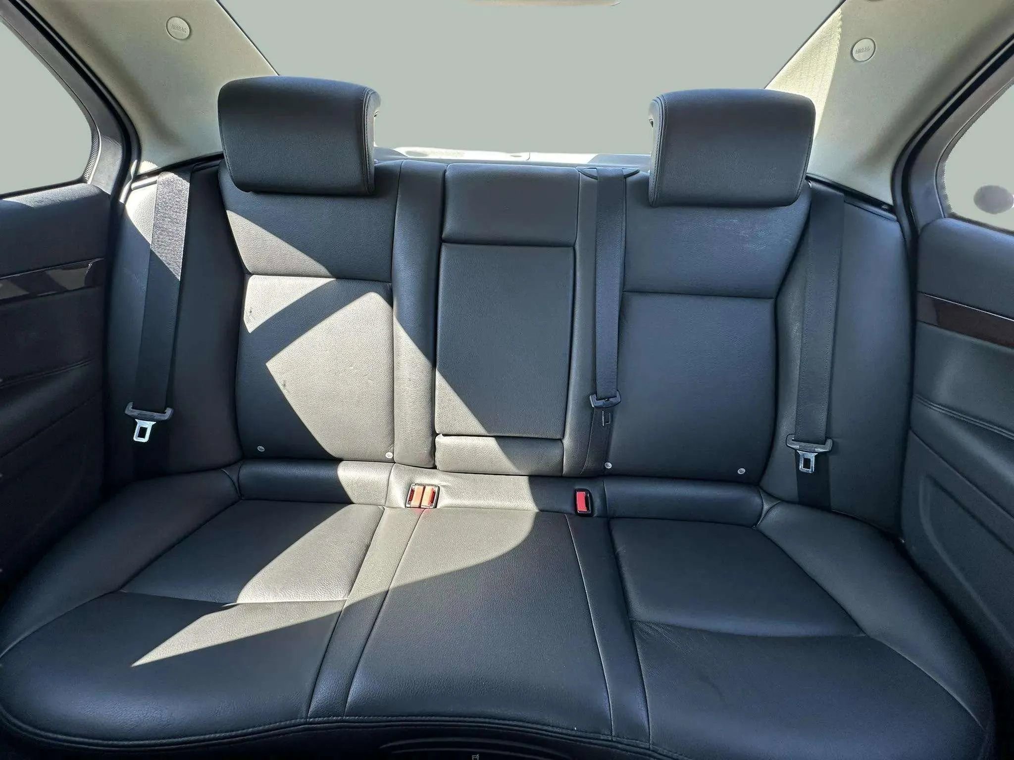 Used 2011 Saab 9-3 Aero image 32