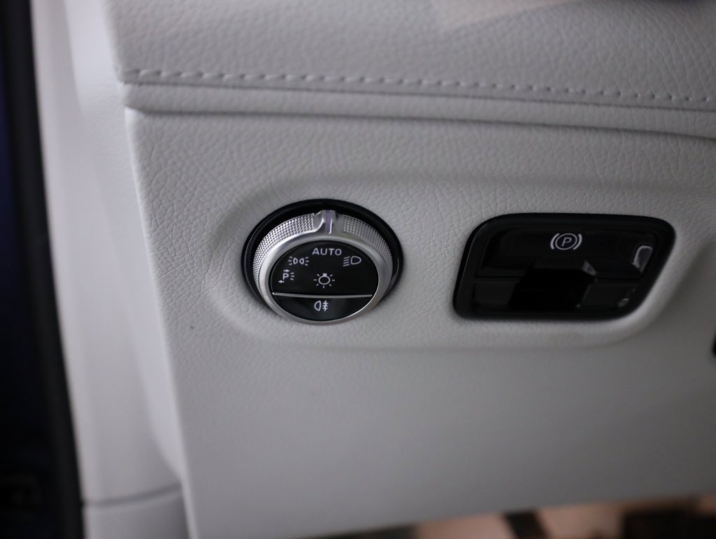 Certified 2023 Mercedes-Benz EQE 350+ 4MATIC SUV w/ Exclusive Trim Package image 11