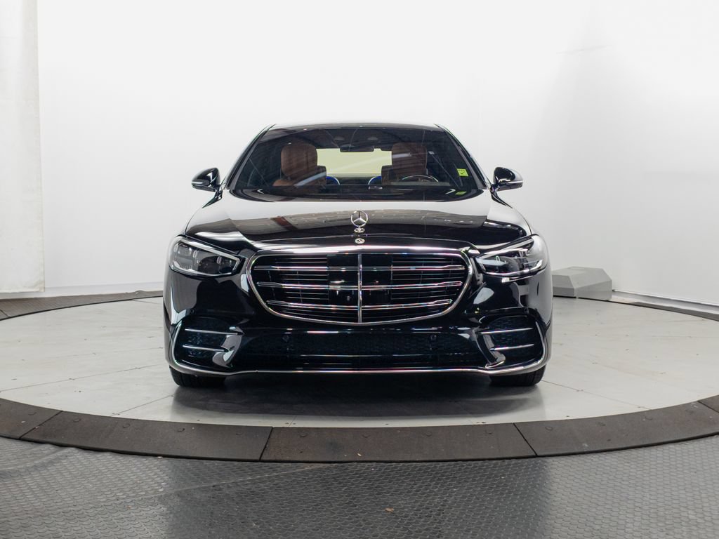 Certified 2025 Mercedes-Benz S 580e 4MATIC Sedan image 2