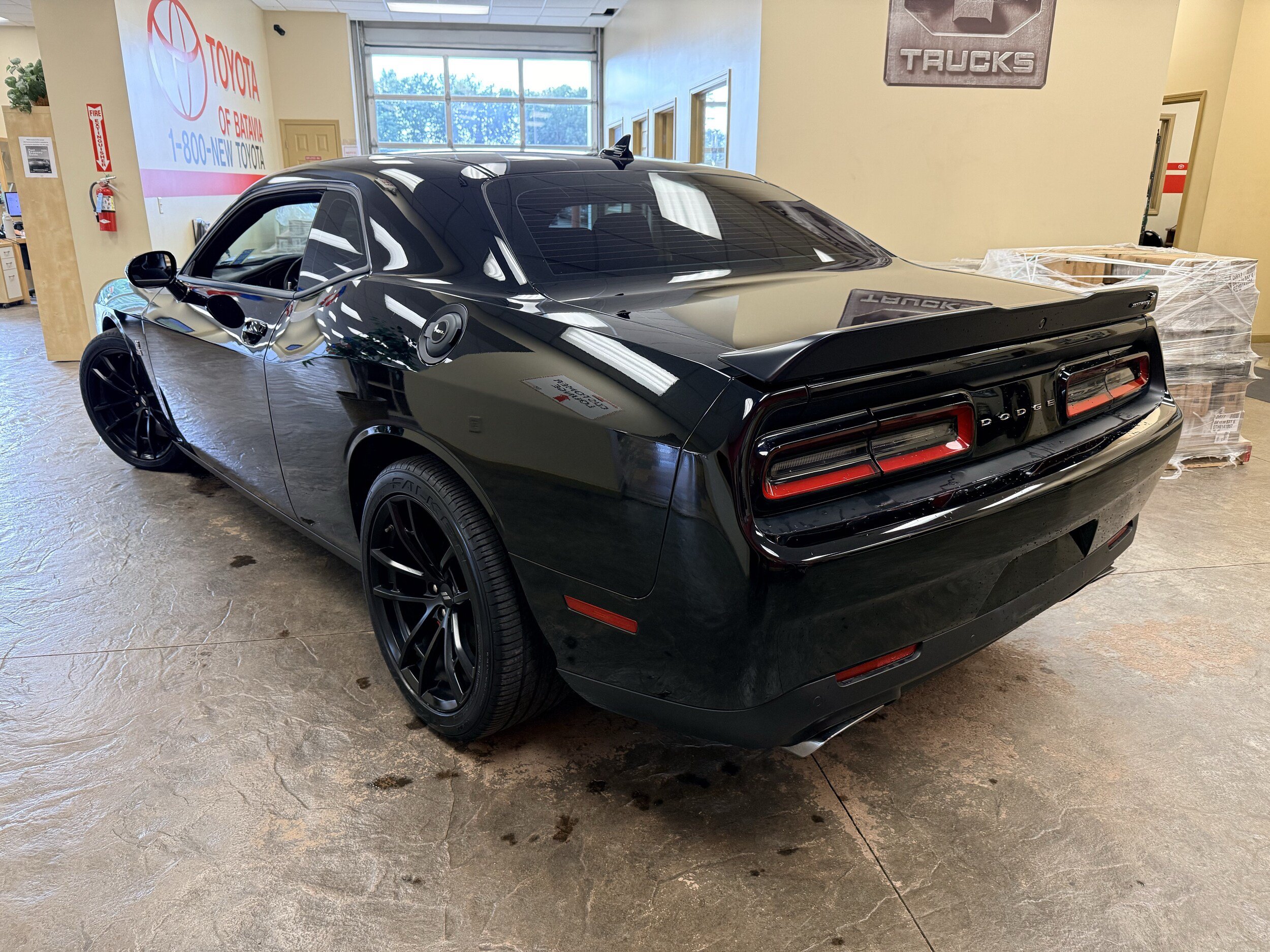 Used 2022 Dodge Challenger R/T Scat Pack w/ Dynamics Package RWD image 10