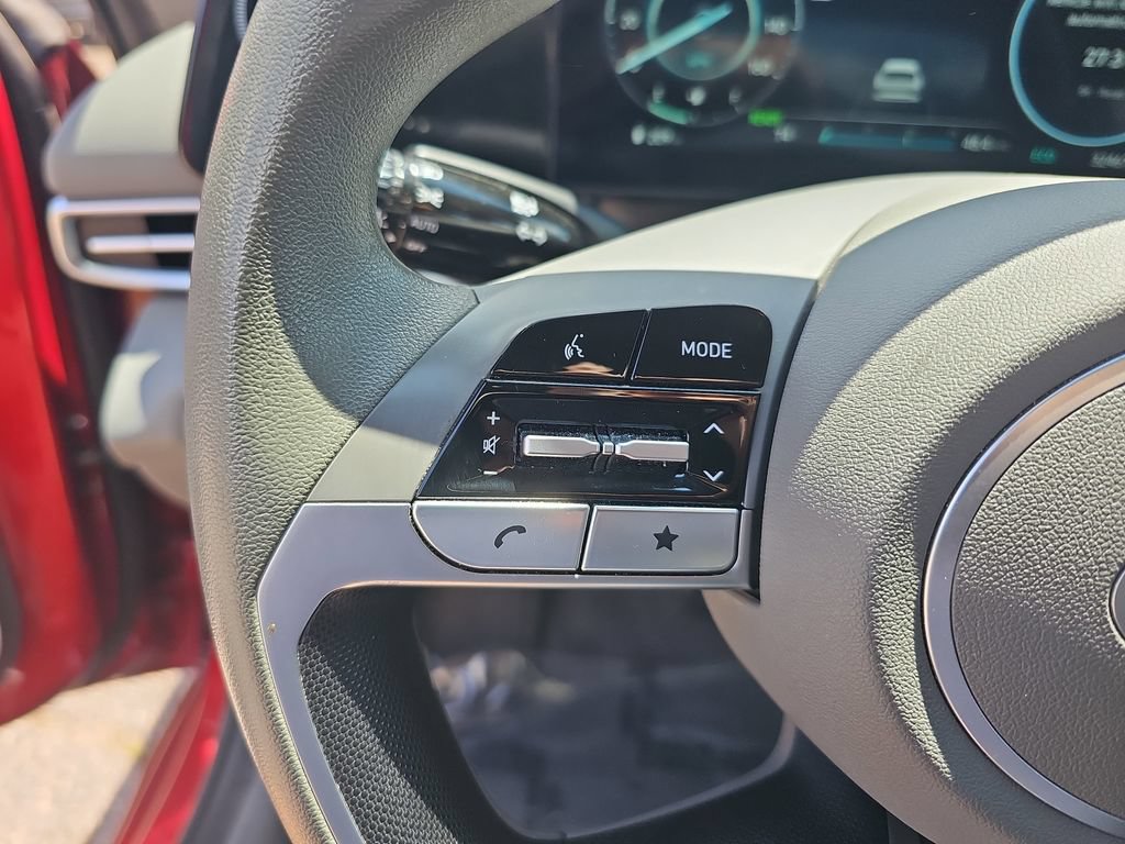 Certified 2024 Hyundai Elantra Blue FWD image 16