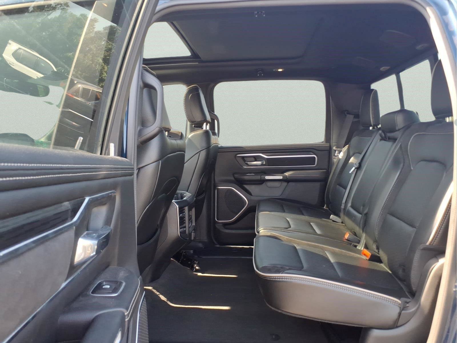 Used 2023 RAM 1500 Laramie AWD/4WD image 13