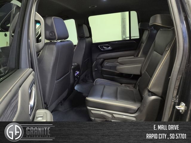 Used 2022 GMC Yukon XL SLT w/ SLT Luxury Package image 24