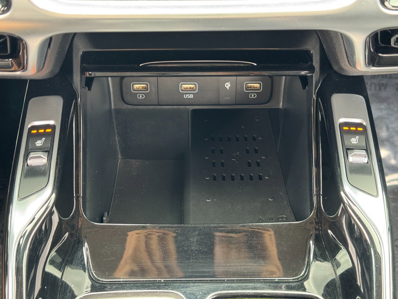 Used 2021 Kia Sorento SX image 28