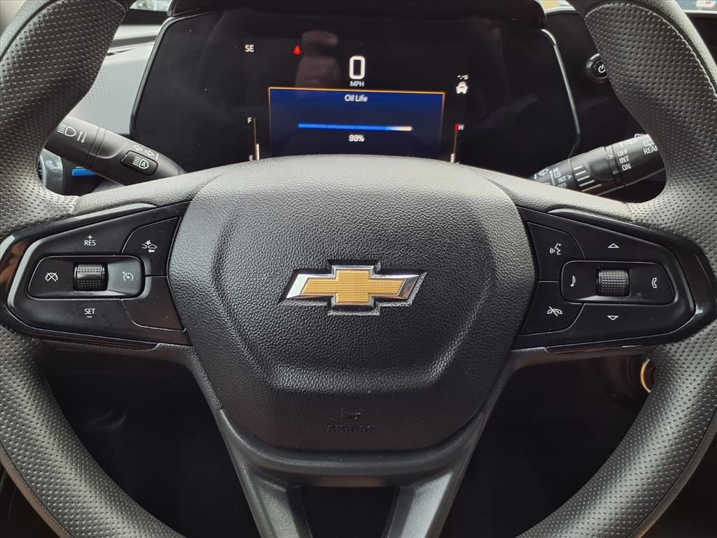 Used 2025 Chevrolet Trax LT image 23