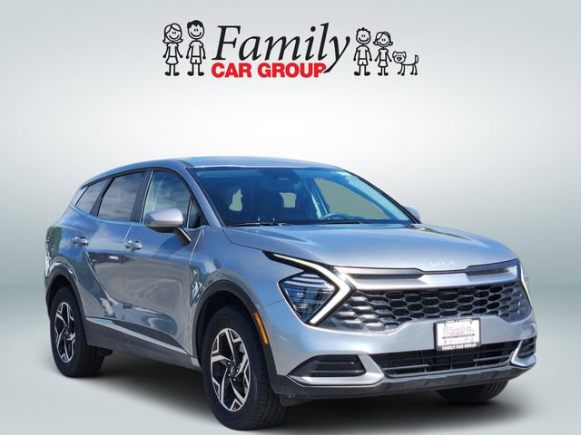 Used 2024 Kia Sportage LX image 2