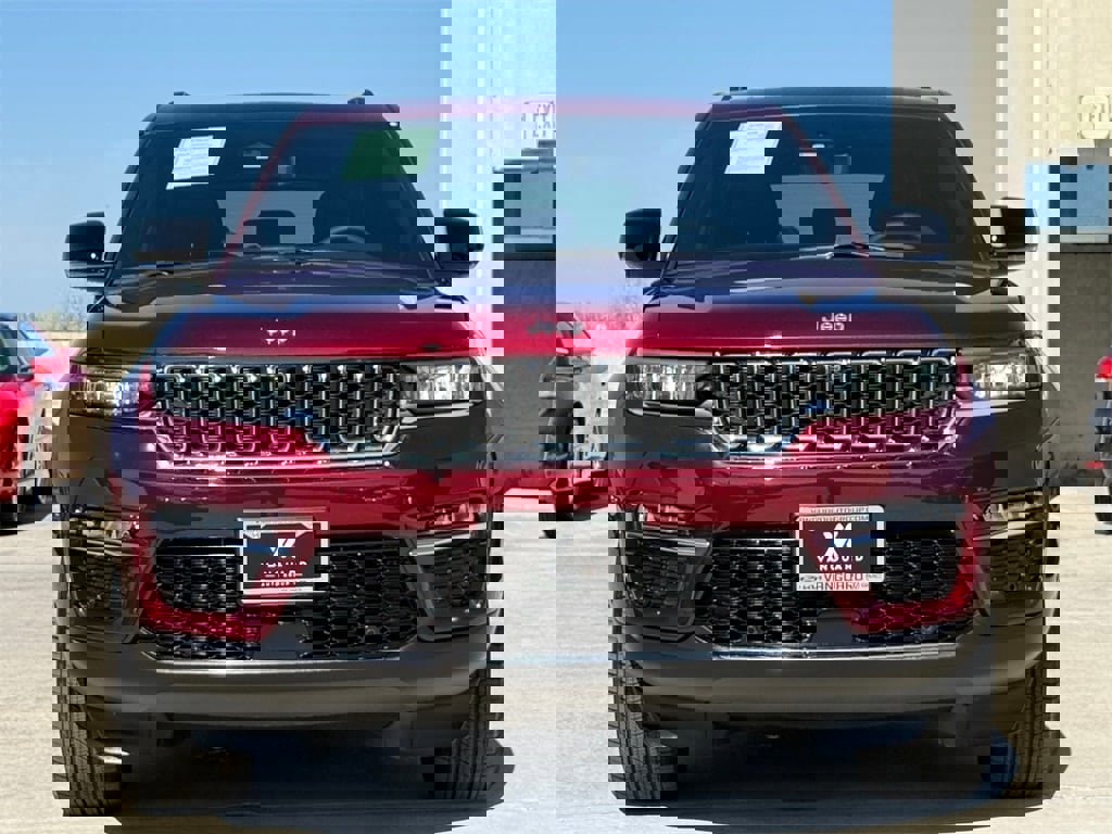 Used 2024 Jeep Grand Cherokee Limited 4xe w/ Luxury Tech Group II image 8