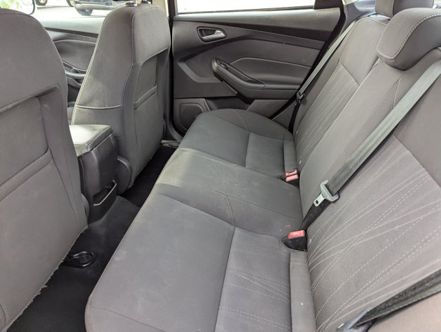 Used 2015 Ford Focus SE FWD image 24