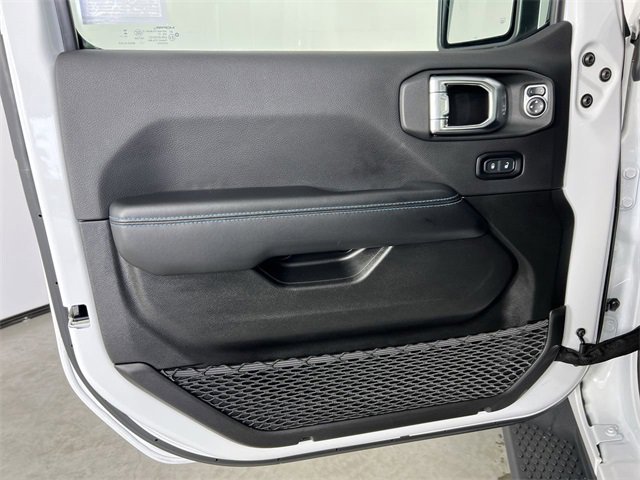 Used 2024 Jeep Wrangler High Altitude image 23