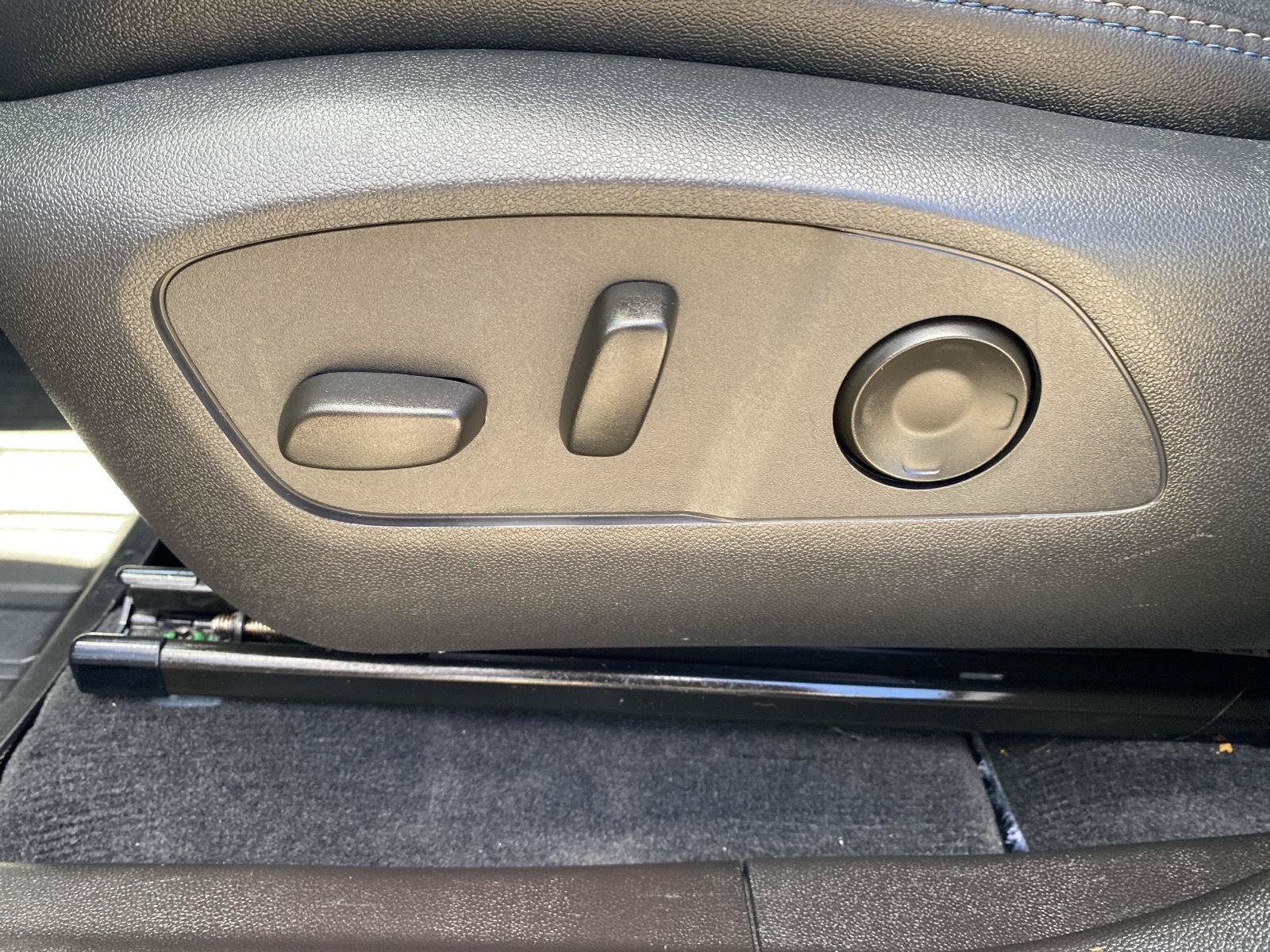 Certified 2024 Chevrolet Equinox EV LT AWD/4WD image 22