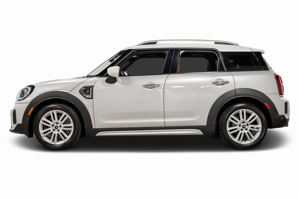 Used 2023 MINI Cooper Countryman S w/ Signature Upholstery Package image 16