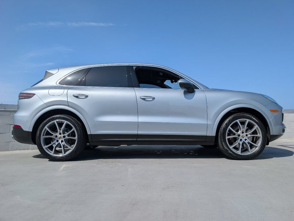 Certified 2023 Porsche Cayenne AWD/4WD image 24
