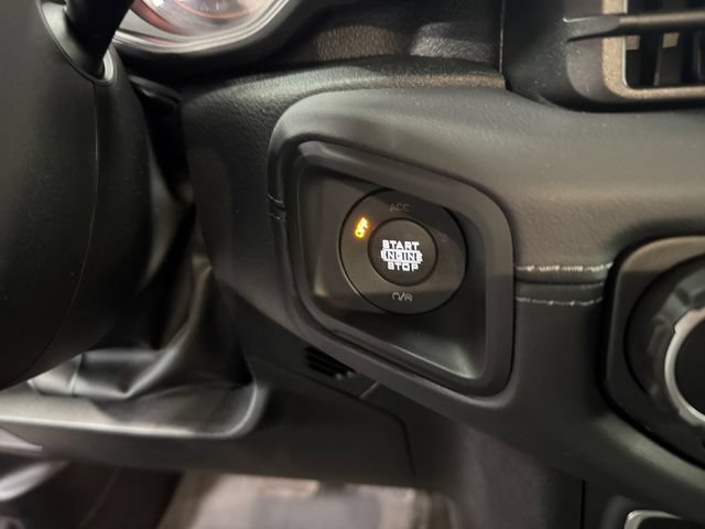 Used 2025 Jeep Gladiator Mojave w/ Safety Group AWD/4WD image 24